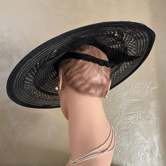 DREAMY 1940s' BLACK CRIN WIDE BRIM TILT HAT + YELLOW/PEACH FABRIC FLOWERS